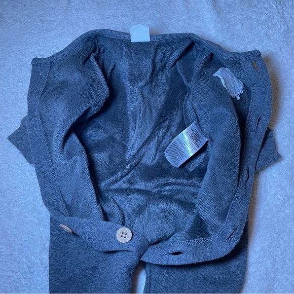 GAP Dark Gray Kids One Piece Bodysuit - Picture 5 of 7